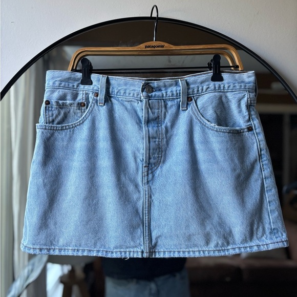 LEVIS | icon mini skirt | size 31 - Picture 2 of 5